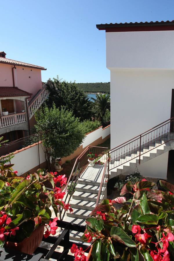Apartments Patricia Antonieta Banjole Exterior foto